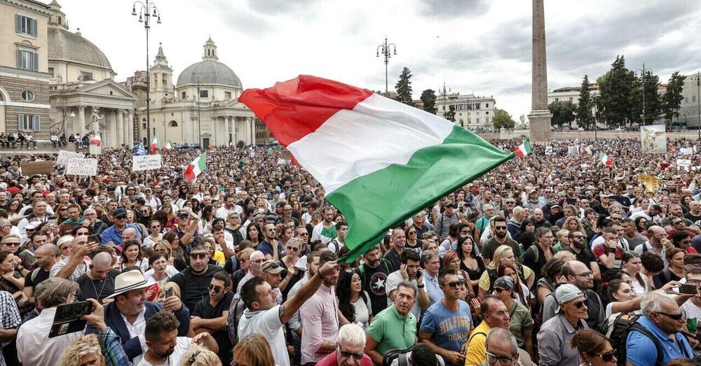 Fascismo, comunismo, anarchici, infiltrati, tensione, servizi: dopo le manifestazioni contro il green pass si &egrave; parlato di tutto tranne che del green pass