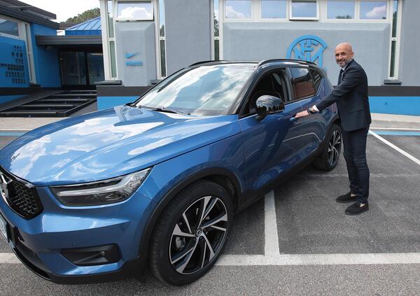 Rubata a Napoli l&#039;auto di Luciano Spalletti, era parcheggiata davanti a un lussuoso albergo