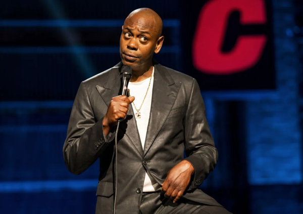 Ehi, politicamente corretti, Dave Chappelle ha un nuovo monologo per voi. Altro che Pio e Amedeo