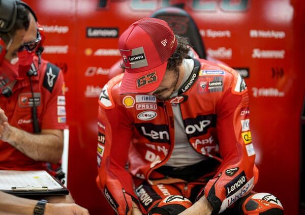 Grazie Pecco: l&rsquo;emozione, nelle corse, &egrave; tutto. Nel giorno del saluto a Valentino lo &egrave; anche di pi&ugrave;