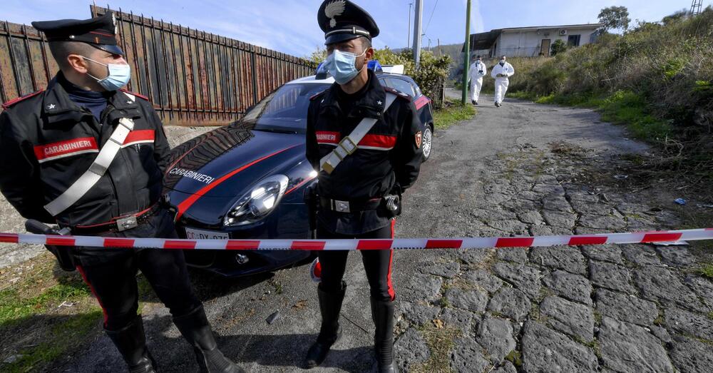 Ragazzi in auto a chiacchierare: camionista li scambia per ladri e li uccide a colpi di pistola