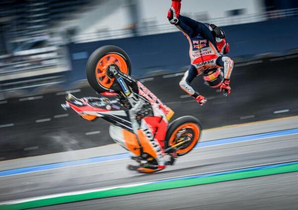 Tutte le volte che Marc Marquez ha rischiato grosso: solo quest&#039;anno le cadute sono 22