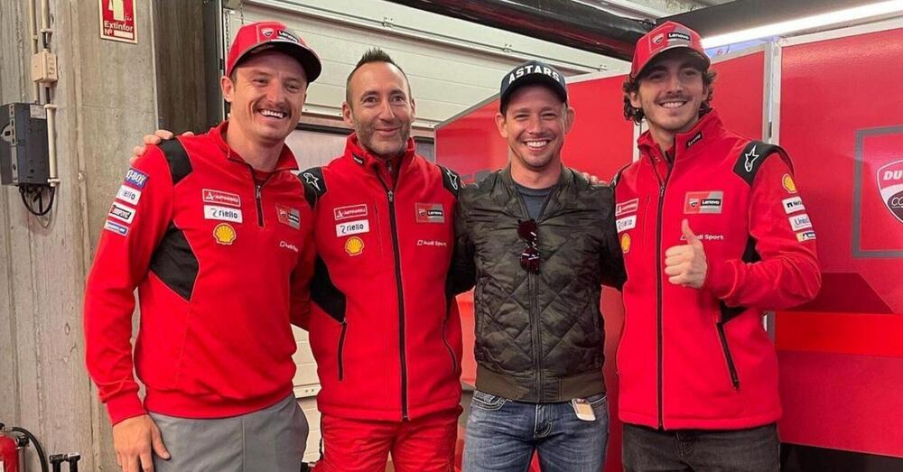 Casey Stoner &egrave; tornato nel paddock: &ldquo;Sono qui per parlare con alcune persone e ristabilire delle relazioni&quot;