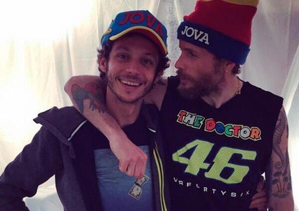 Ecco perch&eacute; Jovanotti &egrave; passato a trovare Vale: guarda le foto