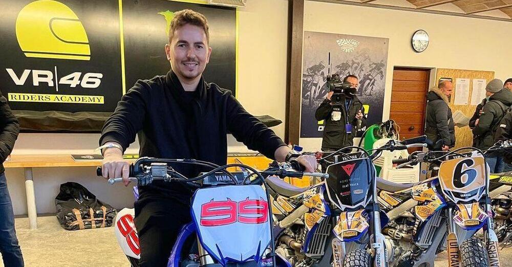 Jorge Lorenzo a Tavullia per la 100 Km dei Campioni al Ranch: &ldquo;Che figata, sei un grande Vale!&quot;