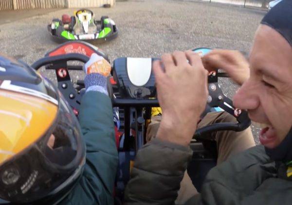 Prima il video in cui si diverte con il figlio sui kart, poi la tragedia: ecco chi era EmaMotorsport