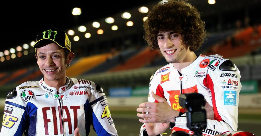 [VIDEO] Simoncelli prendeva in giro anche Rossi: &ldquo;Non sono riuscito a batterlo? L&rsquo;ho lasciato vincere&quot;