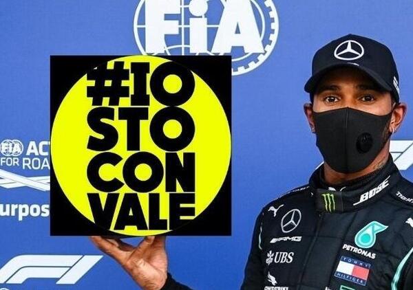 #IStandWithLewisHamilton &egrave; il nuovo #IoStoConVale: sui social tutti dalla parte di Hamilton come dopo Valencia 2015