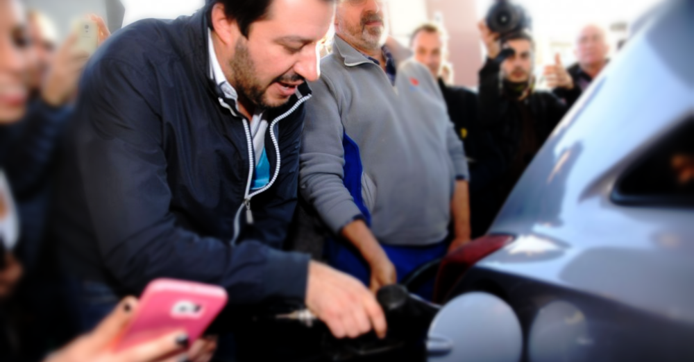 Salvini pro nucleare e contro il divieto ai motori termici: &ldquo;Auto elettriche? Le batterie le fanno in Cina, con le centrali a carbone&rdquo;