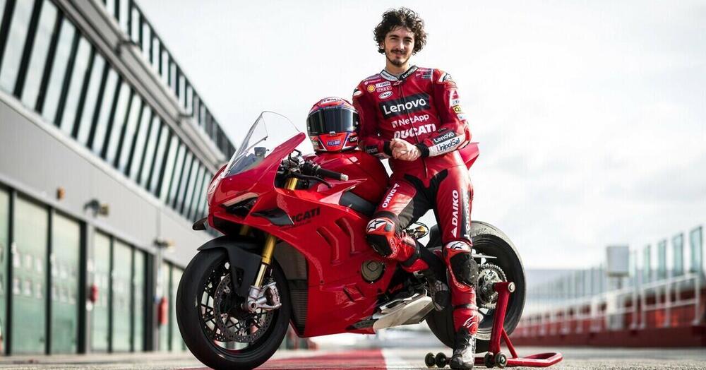 Pecco Bagnaia torna sulla Ducati PanigaleV4 S: &ldquo;S&igrave;, &egrave; una bomba. Mi fa sentire come in gara&rdquo;