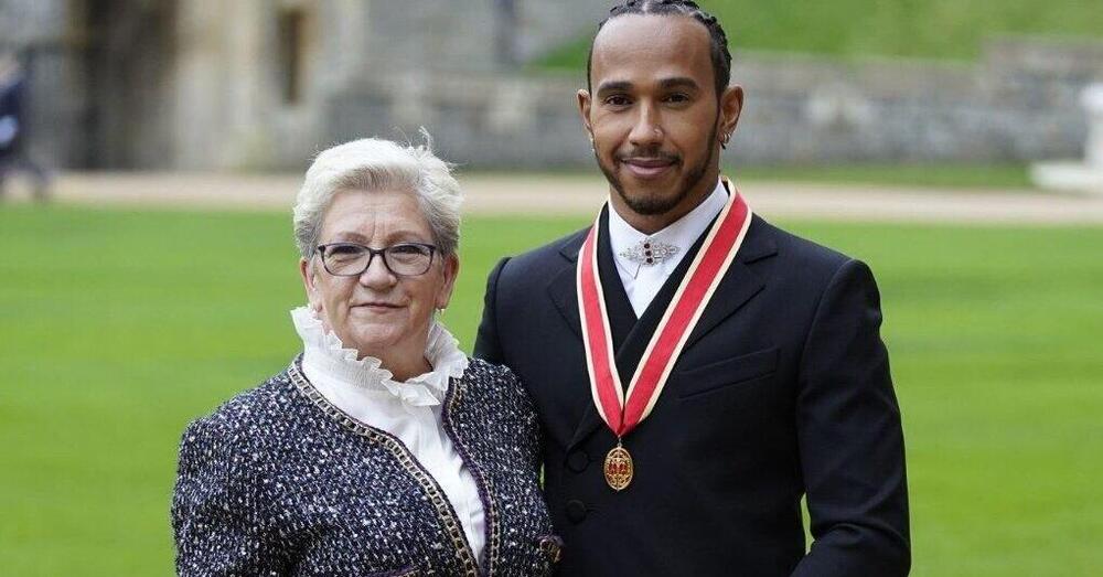 Lewis Hamilton: ecco quanto costa il look sfoggiato al Castello di Windsor