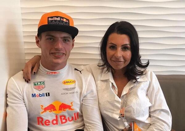 Max Verstappen cuore di mamma. Sophie Kumpen: &ldquo;Anche la madre di Hamilton ha provato questo stress?&rdquo;