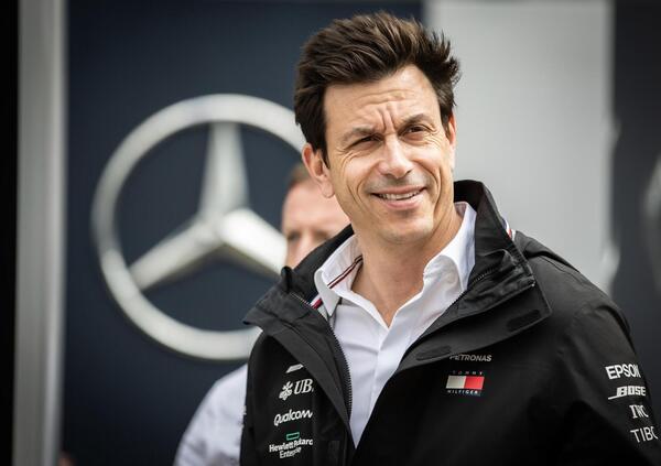 Toto Wolff contro i trofei in fabbrica: &quot;Sono pericolosi, reliquie del passato&quot;. Ma non tutte le scuderie la vedono cos&igrave;