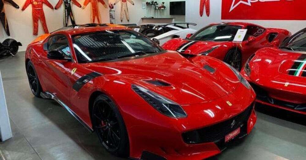 Kimi Raikkonen addio alla F1 e alla sua Ferrari F12 TDF personalizzata