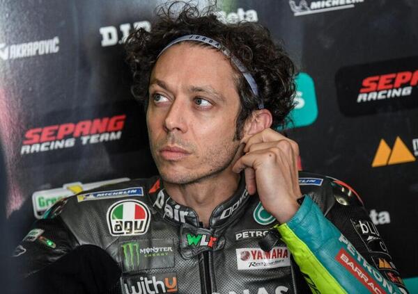 Paolo Cevoli sul ritiro di Valentino Rossi: &ldquo;Sarebbe da fare una categoria senior. Il 2022 &egrave; l&#039;anno di Pecco&rdquo;