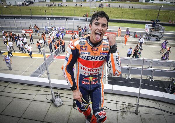 Marc Marquez &egrave; tornato ancora e stavolta non potete odiarlo: &egrave; un monumento al motociclismo