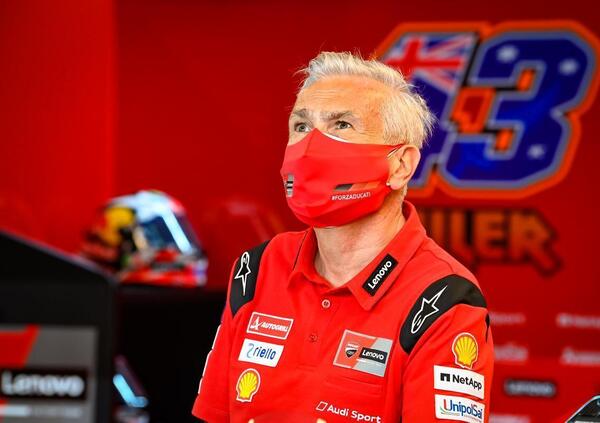 Davide Tardozzi sceglie una Honda e HRC lo sfotte: &ldquo;Ti godi la nostra potenza, Davide?&rdquo;