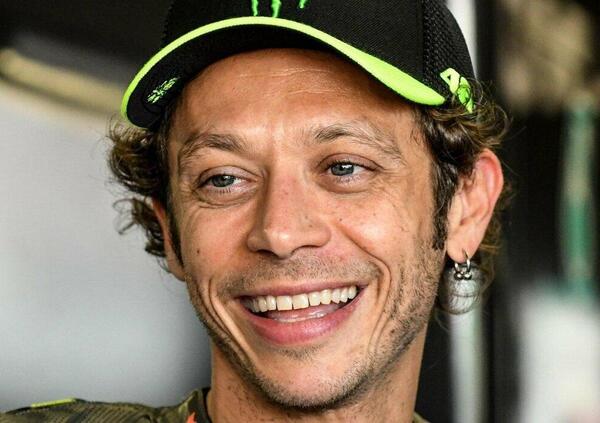 Svelato il mistero di Valentino Rossi e Mooney: mancava l&#039;ok di una commissione