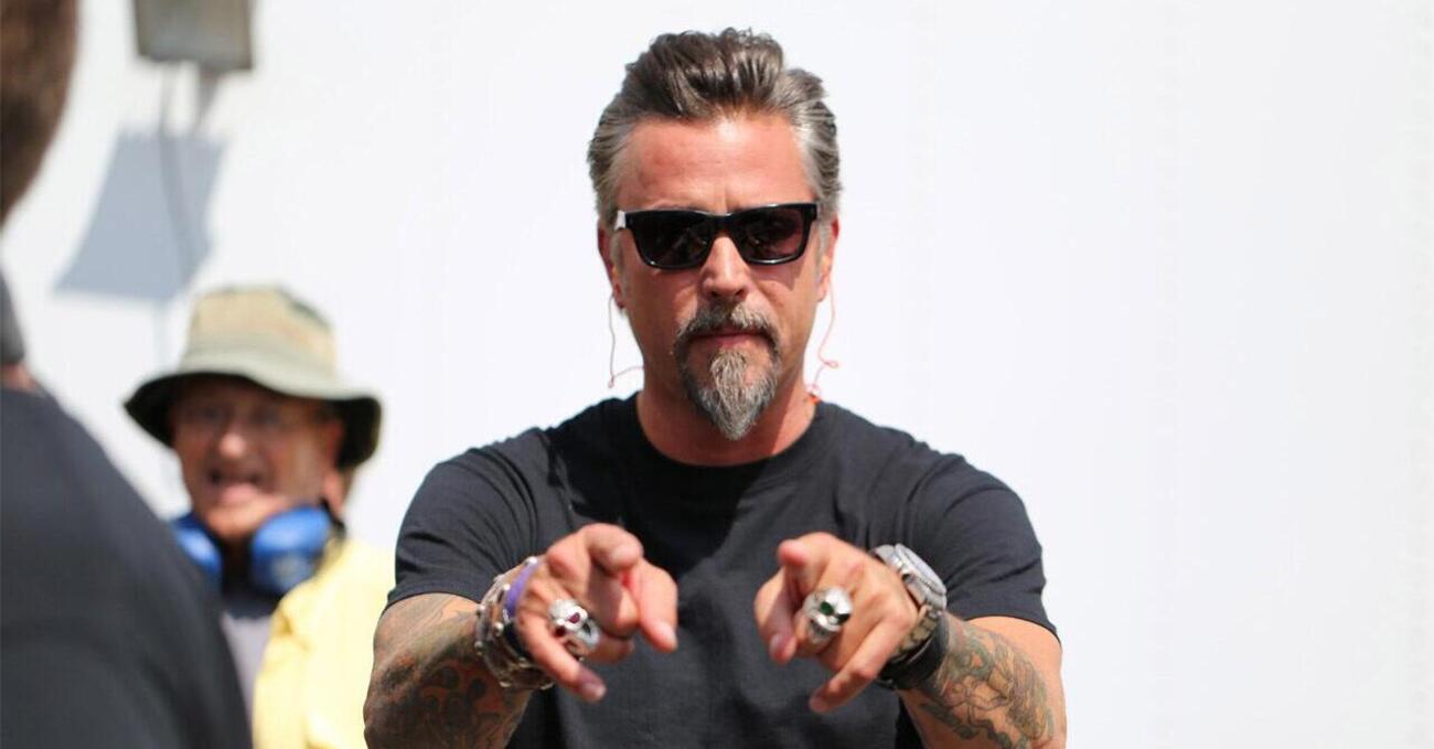 Richard Rawlings fa le cose per bene: il Gas Monkey Garage al Tourist Trophy con la BMW M1000RR di Peter Hickman