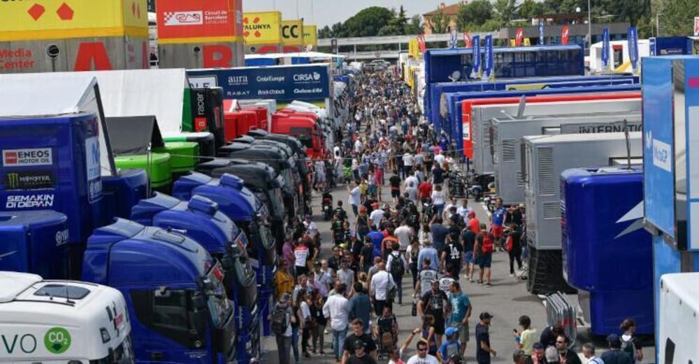 Vengo anch&#039;io? No, tu no: nel paddock della MotoGP si entra &quot;solo&quot; in 3000