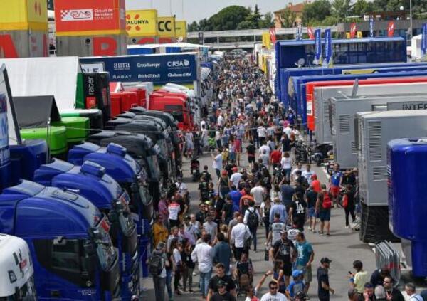 Vengo anch&#039;io? No, tu no: nel paddock della MotoGP si entra &quot;solo&quot; in 3000