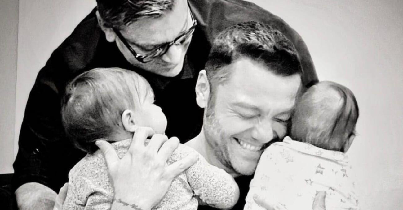 I figli di Tiziano Ferro &ldquo;come cani o Porsche di lusso&rdquo;: l&#039;insostenibile sparata di Repubblica