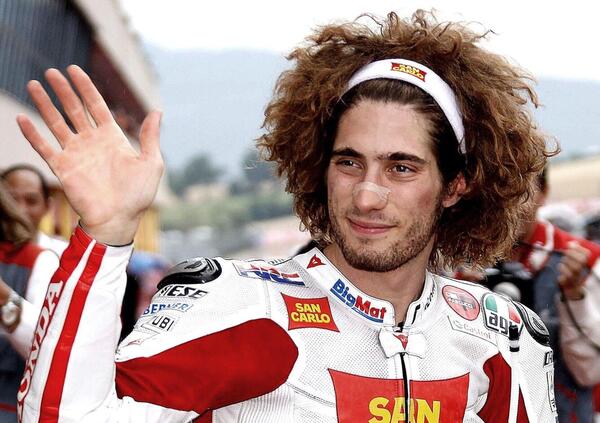 Un aereo per Marco Simoncelli (ma anche per Valentino Rossi): si vola ricordando il Sic