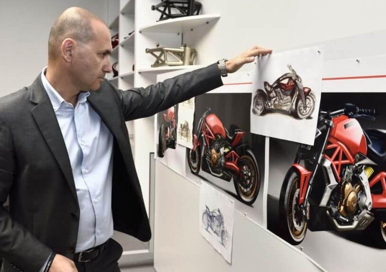 Andrea Ferraresi, Ducati: &ldquo;Una sportiva con linee in stile 916? Perch&eacute; no. La moto elettrica arriver&agrave;, lo scooter &egrave; lontanissimo&rdquo;