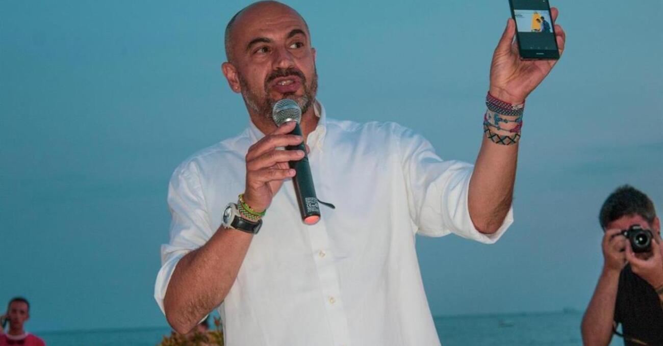 Eco si sbagliava: qualunque opinione espressa sui social non vale una beata minchia