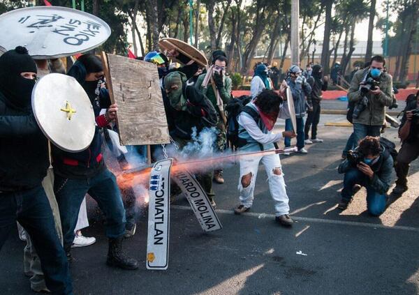 Ok, ma cosa min**ia succede in Corsica? &ldquo;Pochi ne parlano, ma la Francia sta rischiando grosso&rdquo;