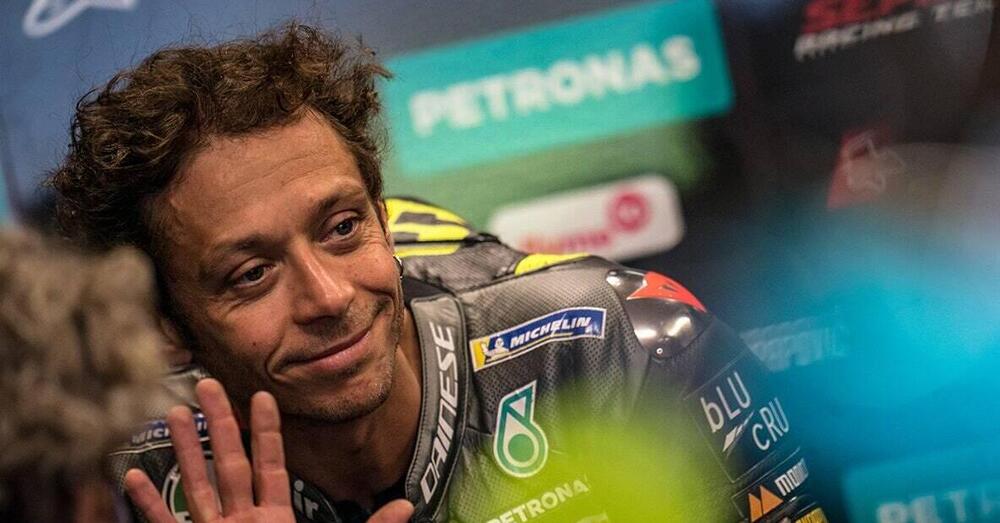 Valentino Rossi nella MotoGP 2022? &ldquo;Ci sar&agrave; per tre o quattro gare&rdquo;. E lui continua ad allenarsi in moto [VIDEO]