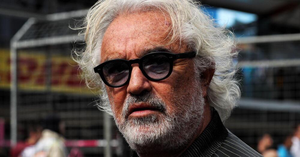 Briatore torna in Formula 1, la fotografia &ldquo;nostalgica&rdquo; in Bahrain che fa impazzire i fans