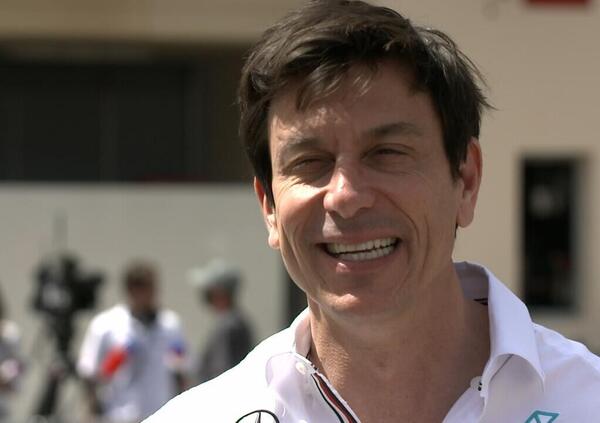 Toto Wolff esalta Hamilton e torna ad attaccare Verstappen: &ldquo;Meglio Russell&rdquo;