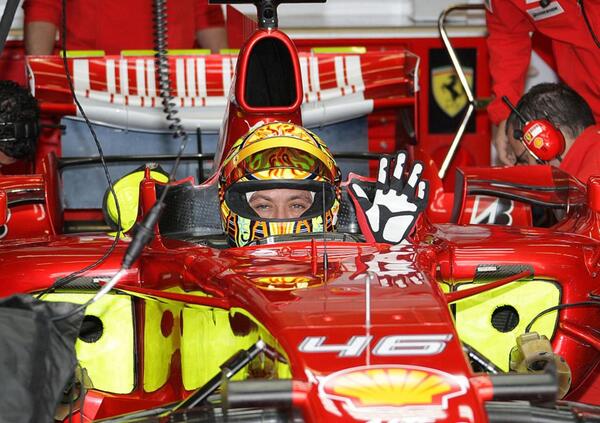 Valentino stupisce: &ldquo;Ecco il vero motivo per cui non sono andato in Ferrari. Ma ho sempre lavorato per diventare un pilota di auto&rdquo;