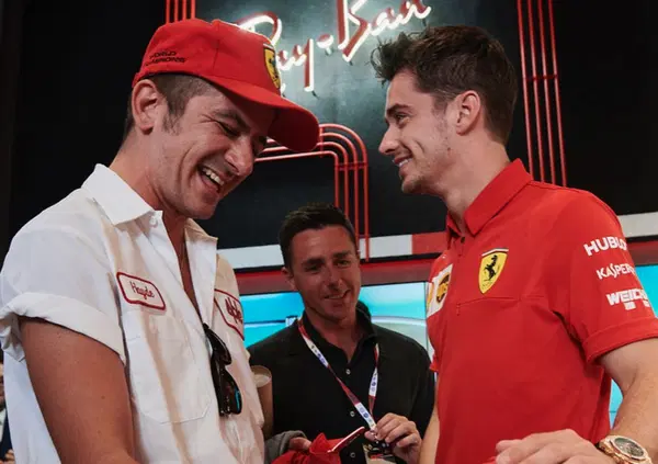 MOWGP F1, Francesco Mandelli ospite della nostra diretta: "Verstappen? Un bambino che si stancher&agrave; di giocare con Leclerc. Grande Sainz, fossi in Charles non sarei tranquillo"