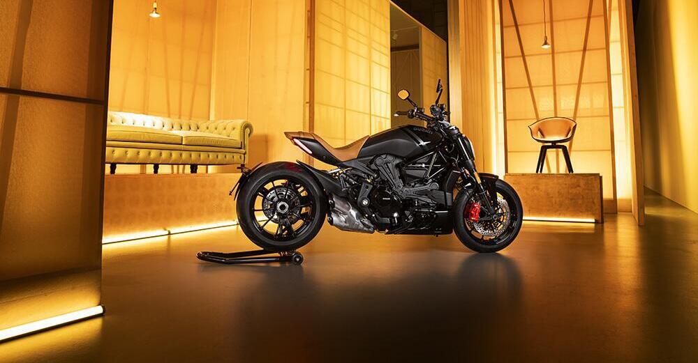 XDiavel Nera, Ducati e Poltrona Frau insieme per un&rsquo;edizione limitata che &egrave; puro Made in Italy