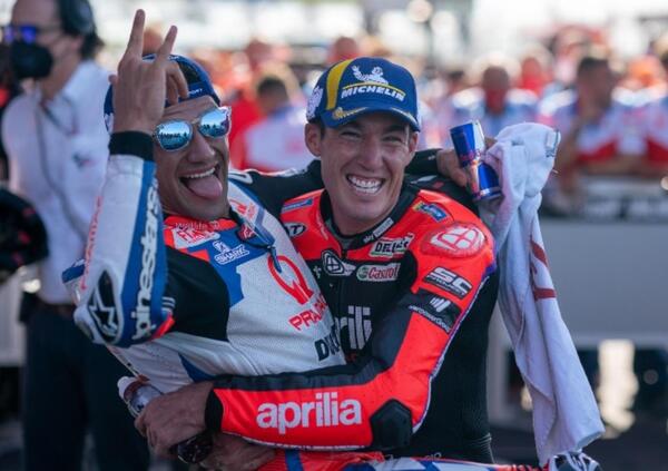 Dentro la vittoria di Aprilia c&#039;&egrave; anche una storia di rara bellezza. Jorge Martin: &quot;A Aleix Espargar&ograve; devo tutto. Mi ha aiutato quando non avevo niente&quot;