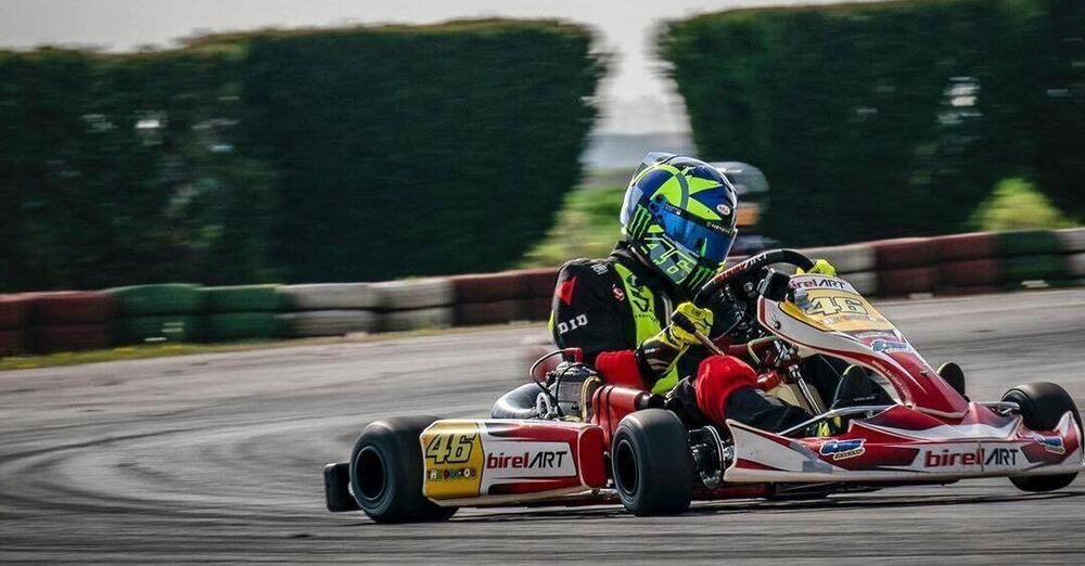 Valentino Rossi torna alle origini: una giornata con il kart per allenarsi al GT World Challenge