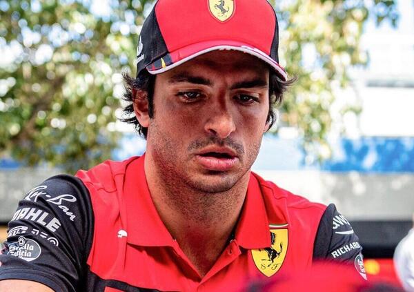 Sainz, il malumore della seconda guida. Binotto per&ograve; lo mette sullo stesso piano di Leclerc