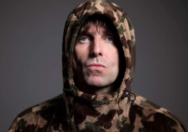 Liam Gallagher: &quot;Basta a petrolio e simili puttanate&quot;. Ma lancia il brano profetico &quot;Moscow Rules&quot;