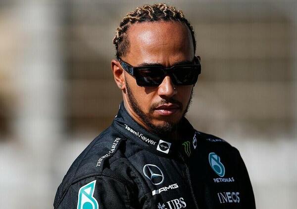 Lewis Hamilton potrebbe non acquistare il Chelsea per colpa di un rivale... in casa