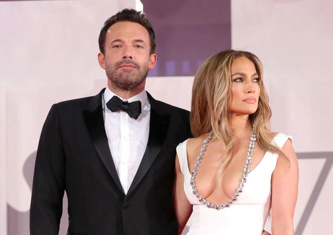 Affleck-Lopez e il sesso programmato. Il sessuologo: &quot;Alimenta il desiderio&quot;. Ma avverte: &quot;Farlo spesso non previene i tradimenti&quot;