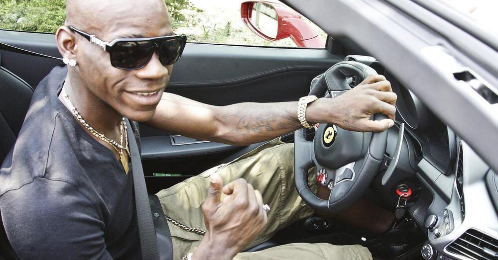 Chiesero 100mila euro a Balotelli per tacere un presunto stupro. Il legale della giovane: &ldquo;Cos&igrave; mi compro due Ferrari&rdquo; 