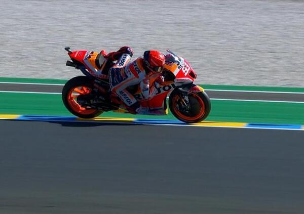 [VIDEO] Marc Marquez &egrave; tornato? A Le Mans la salva come ai vecchi tempi (anche sul lato destro) ma la verit&agrave; &egrave; un&rsquo;altra