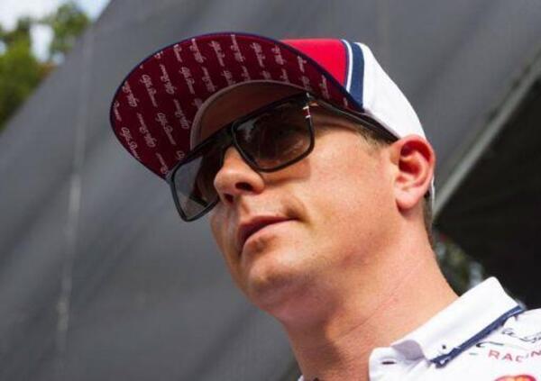 Kimi Raikkonen torna a correre... ma sul campo da calcio. Dove lo vedremo giocare