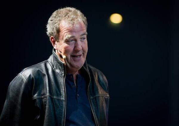 [VIDEO] Clarkson provoca: &ldquo;In Italia non ci sono limiti di velocit&agrave;. Ecco quello che mi &egrave; successo...&rdquo;.