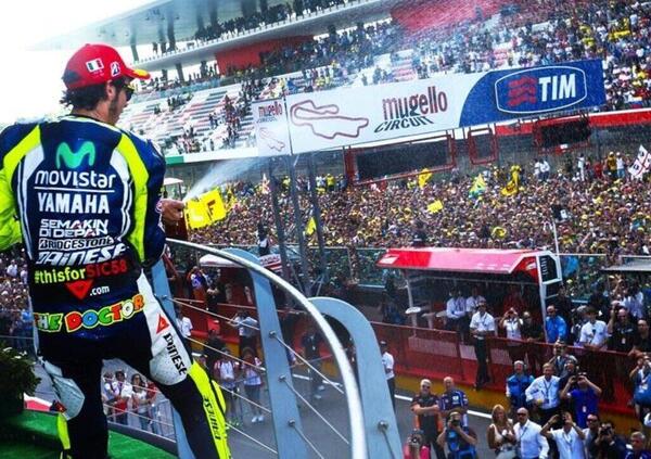 La MotoGP torna al Mugello, la gente torna al Mugello: la storia del circuito pi&ugrave; bello del mondo curva per curva