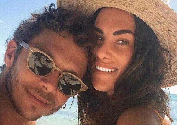 Ecco Giulietta: prima foto di famiglia per Valentino Rossi, Francesca Sofia Novello e la loro bimba