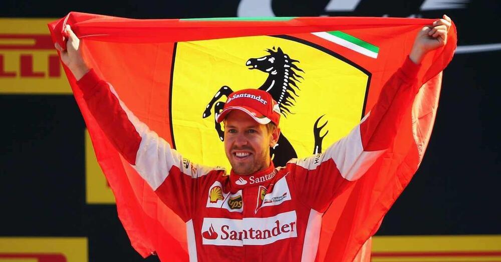 Il team radio di addio di Vettel alla Ferrari: eccolo che canta Azzurro