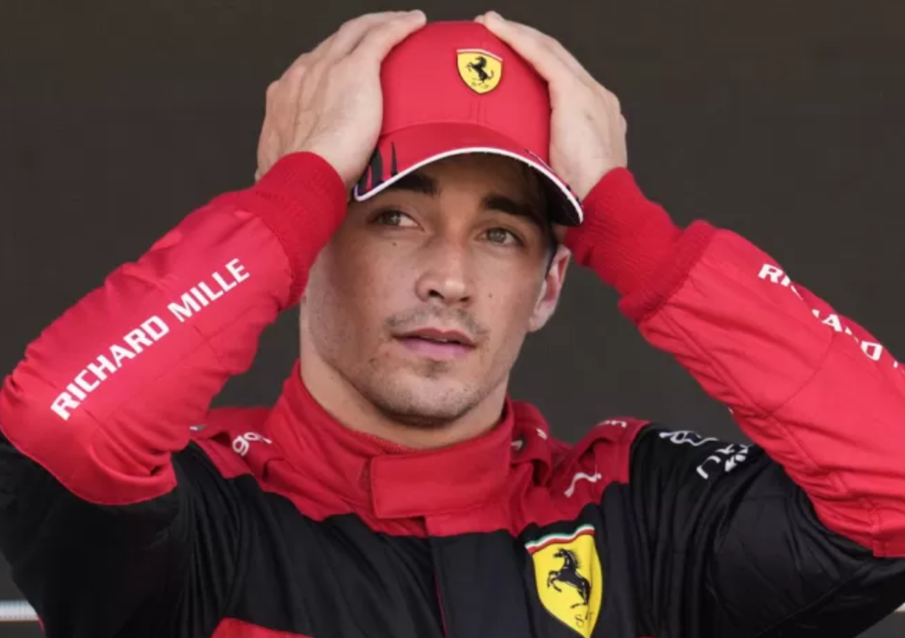 Il team radio di Leclerc dopo la mancata vittoria: &quot;Sono l&#039;unico sfigato&quot;